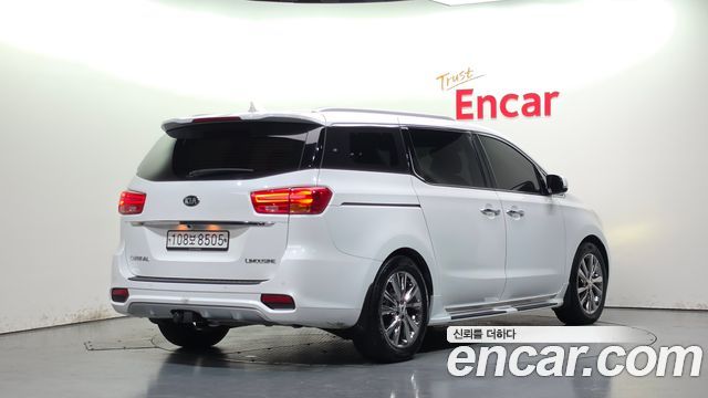 Kia Canival 2019 — photo 2