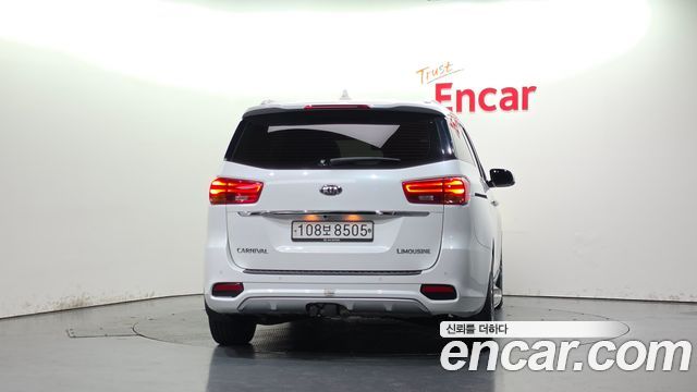 Kia Canival 2019 — photo 4