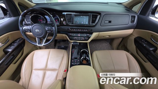Kia Canival 2019 — photo 10