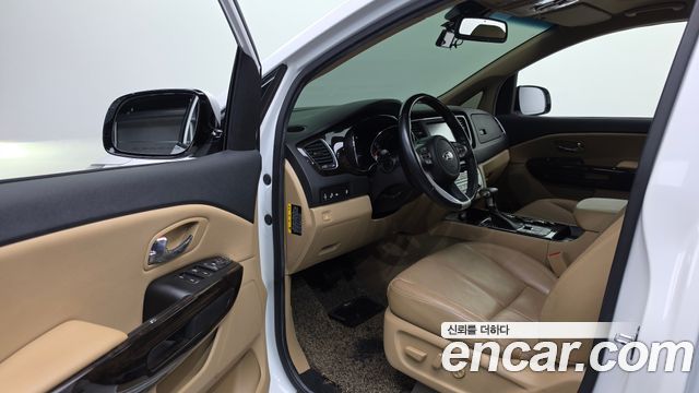 Kia Canival 2019 — photo 13