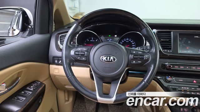 Kia Canival 2019 — photo 19