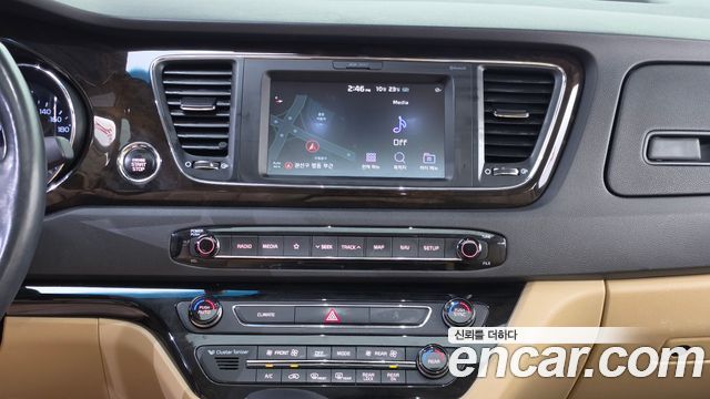 Kia Canival 2019 — photo 20