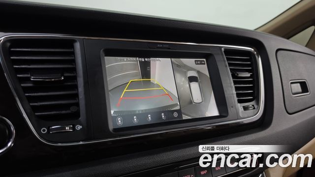 Kia Canival 2019 — photo 21