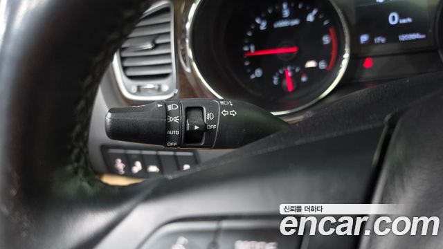 Kia Canival 2019 — photo 25