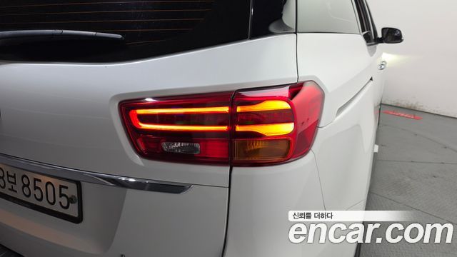Kia Canival 2019 — photo 9