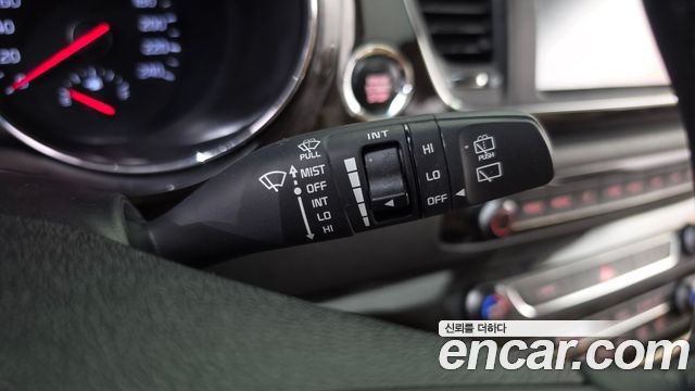 Kia Canival 2019 — photo 29
