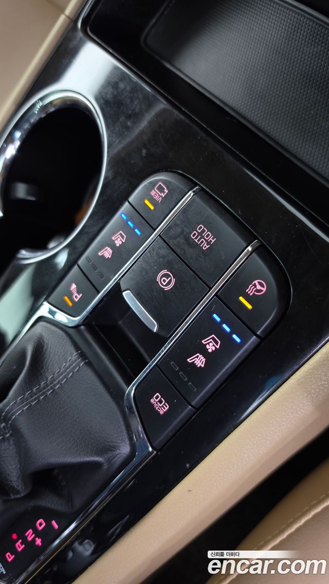 Kia Canival 2019 — photo 32