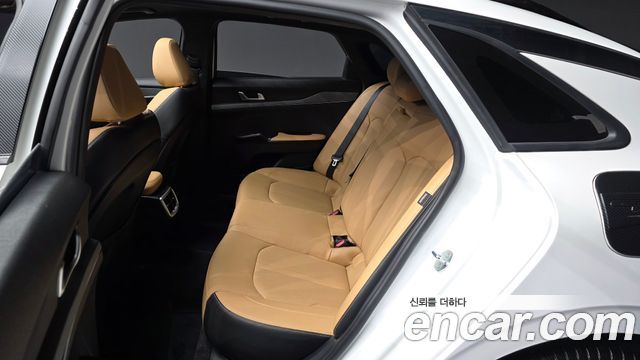 Kia K5 2020 — photo 16