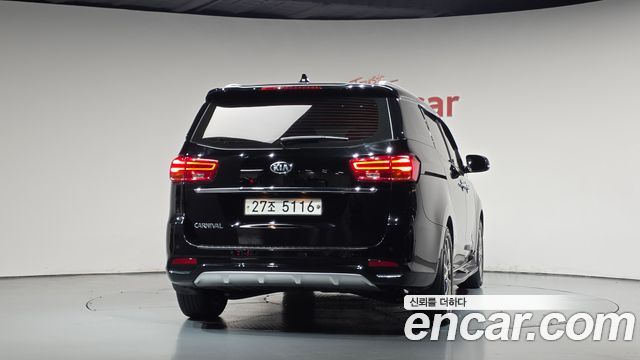 Kia Canival 2019 — photo 4
