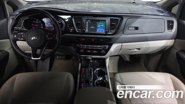 Kia Canival 2019 — photo 10