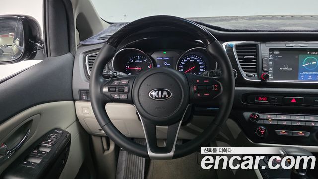 Kia Canival 2019 — photo 19