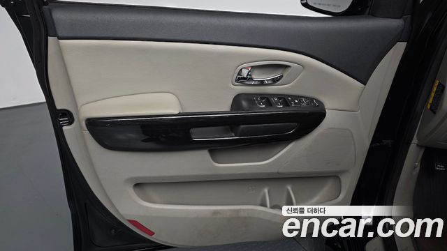 Kia Canival 2019 — photo 14