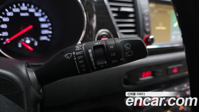 Kia Canival 2019 — photo 28