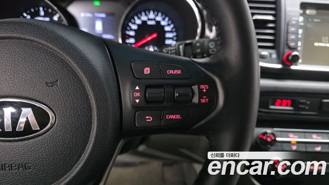 Kia Canival 2019 — photo 32