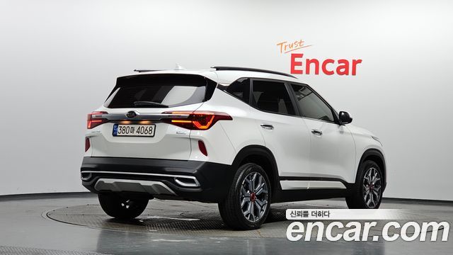 Kia Seltos 2020 — photo 2