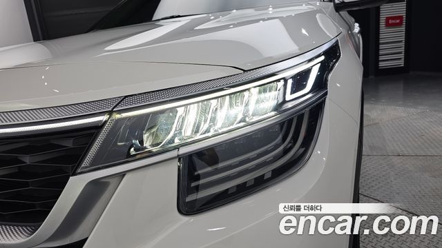 Kia Seltos 2020 — photo 8