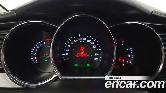 Kia K5 2012 — photo 11