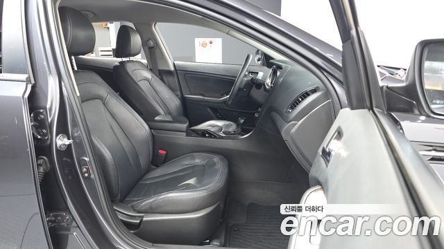 Kia K5 2012 — photo 17