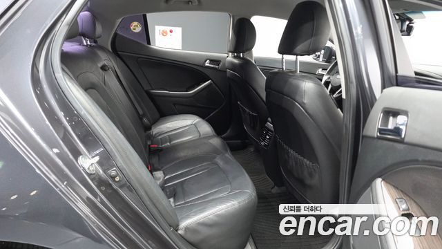 Kia K5 2012 — photo 18