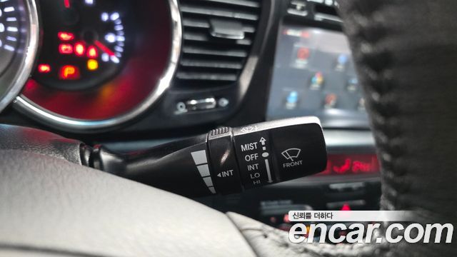 Kia K5 2012 — photo 28