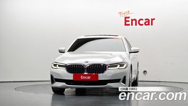BMW 5-Series 2023 — photo 3