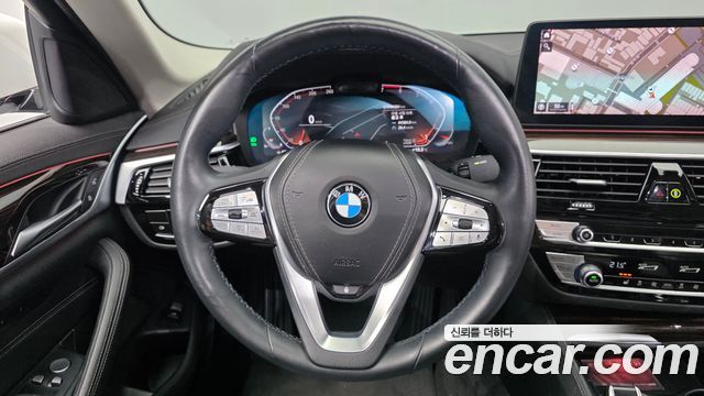 BMW 5-Series 2023 — photo 19