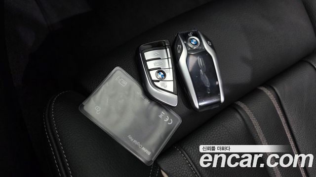 BMW 5-Series 2023 — photo 32
