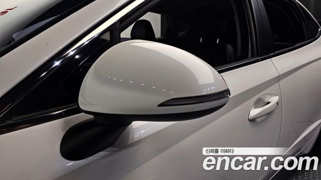 Hyundai Sonata 2020 — photo 33