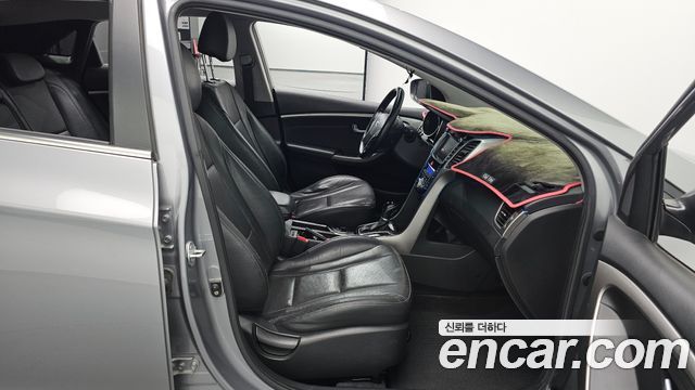 Hyundai i30 2014 — photo 10