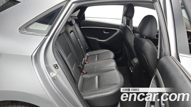 Hyundai i30 2014 — photo 11