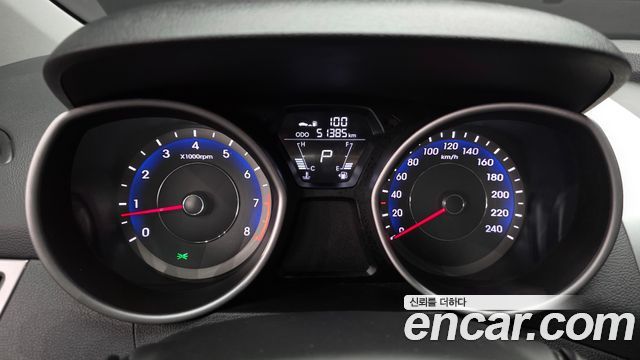 Hyundai AVANTE 2013 — photo 8