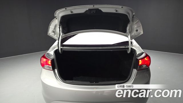 Hyundai AVANTE 2013 — photo 20