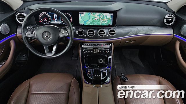 Mercedes-Benz E-Class 2018 — photo 10