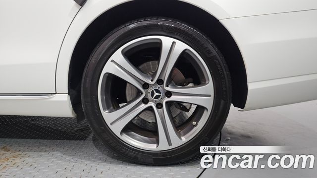 Mercedes-Benz E-Class 2018 — photo 7
