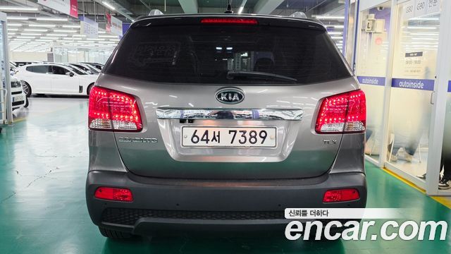 Kia Sorento 2010 — photo 4
