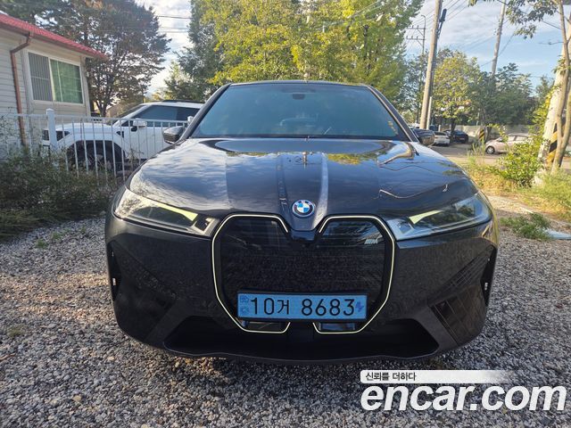 BMW iX 2022 — photo 2
