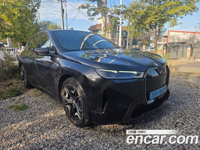 BMW iX 2022 — photo 3