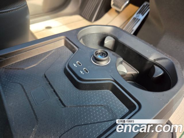 BMW iX 2022 — photo 13