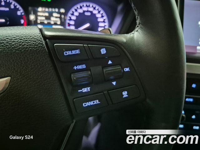 Hyundai Genesis 2016 — photo 11