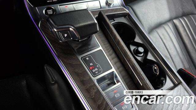 Audi A6 2021 — photo 12