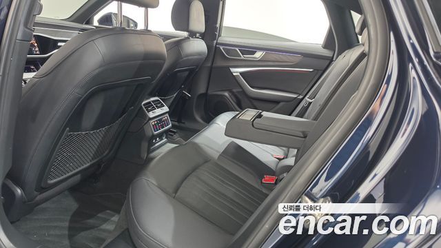 Audi A6 2021 — photo 17