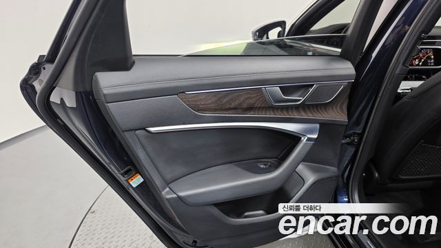 Audi A6 2021 — photo 15