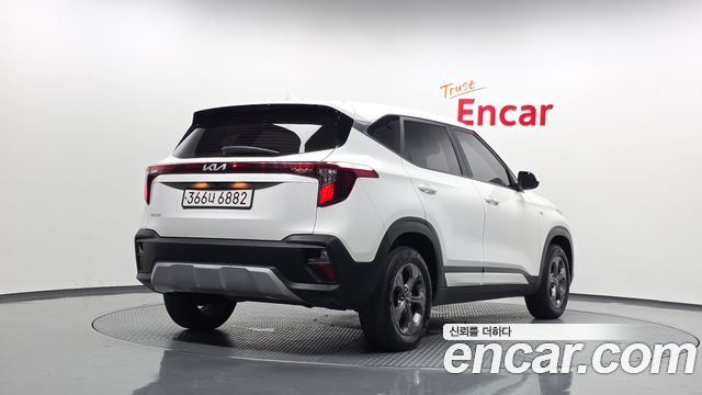 Kia Seltos 2023 — photo 2