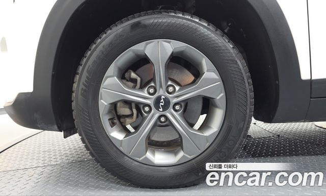 Kia Seltos 2023 — photo 5