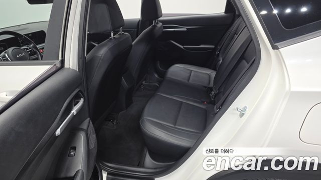 Kia Seltos 2023 — photo 18