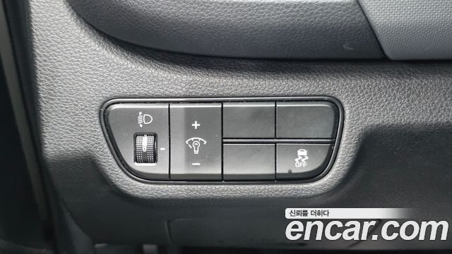 Kia Seltos 2023 — photo 25
