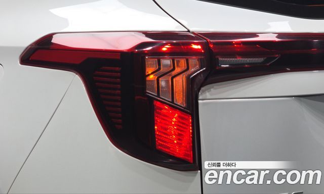 Kia Seltos 2023 — photo 9