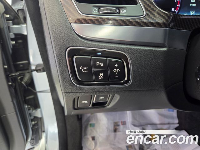 Hyundai Equus 2015 — photo 12