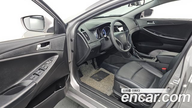 Hyundai Sonata 2012 — photo 12