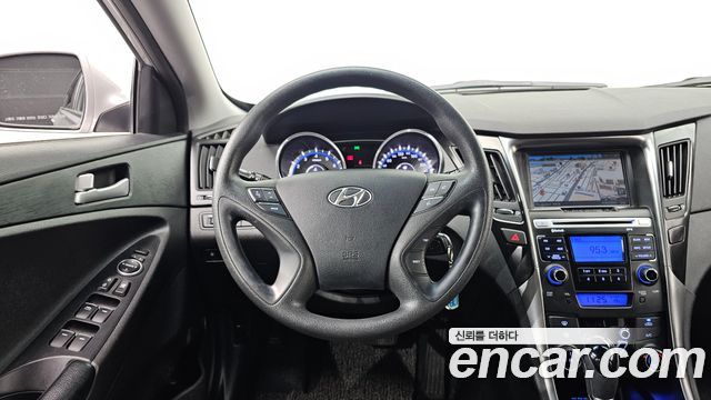 Hyundai Sonata 2012 — photo 13